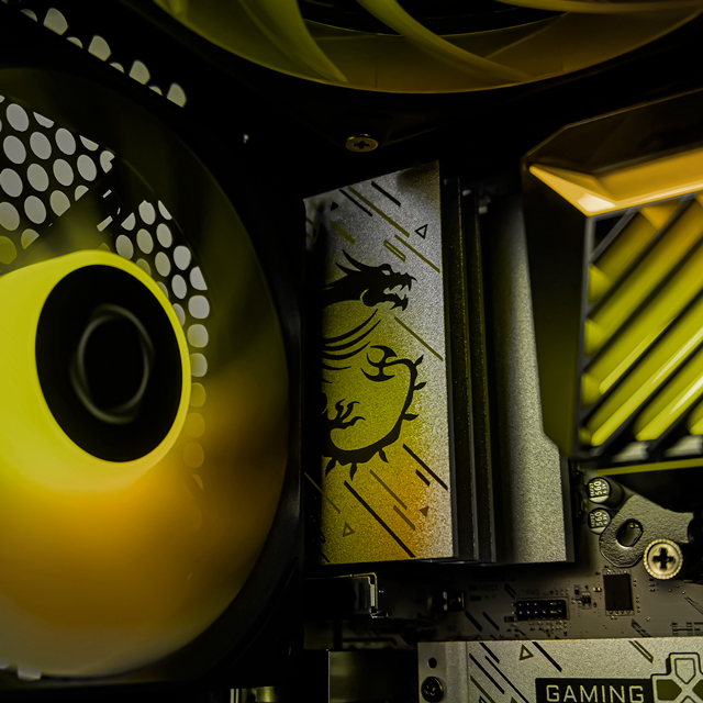 PCRB015 - EQUIPO AMD Ryzen 7 9700X + 32GB (2x16GB) + Geforce RTX 5070 (6 MESES SIN INTERESES)