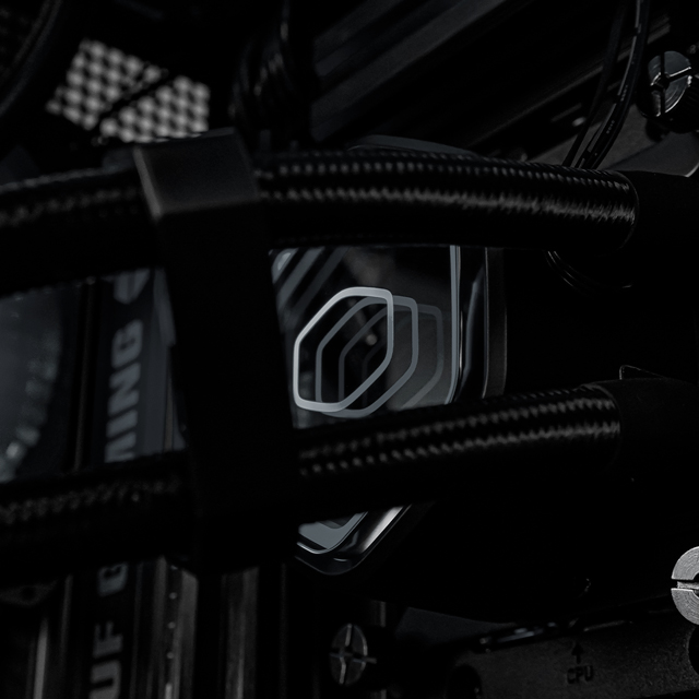 PCRA998 - Equipo AMD Ryzen 7 9800X3D + 32GB (2 X 16GB) + GeForce RTX 5070 Ti