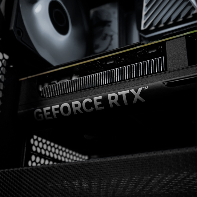 OFR013 - Equipo AMD Ryzen 7 9700X + 32GB (2x16GB) + GeForce RTX 5070 Ti